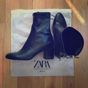 NWT Zara zipped black short boots bootie